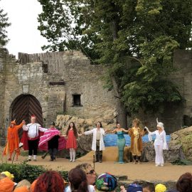 Kinderfestspiele in Giebelstadt: Zogg und die Ritter der Lüfte Kinderfestspiele in Giebelstadt: Zogg und die Ritter der Lüfte