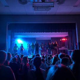 Mini Playback Show begeistert Schulgemeinschaft