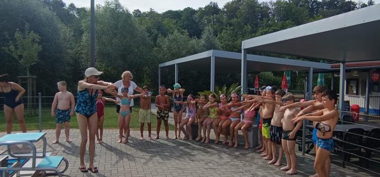 Freibadbesuch der 2c in Wenkheim am 7.7.26 Freibadbesuch der 2c in Wenkheim am 7.7.26